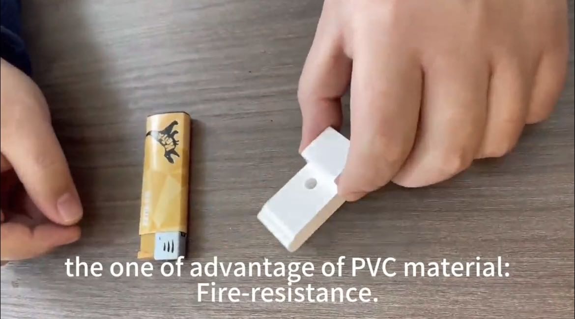 Feuerhemmender Test von PVC-Fensterläden für Plantagen